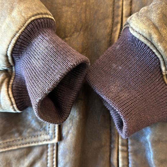 Vintage 90’s Banana Republic Brown Leather Bomber Jacket Size 44L SOFT! - Picture 7 of 14